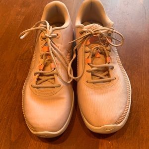 Nike size 6 AirMax Advantage 2 pink sneakers